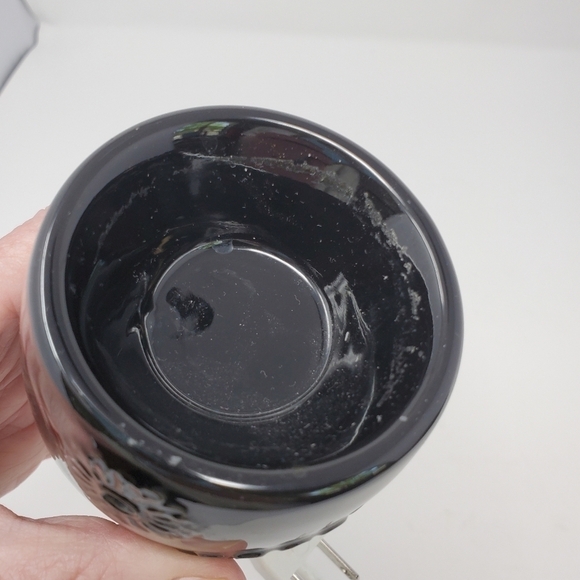 SCENTSY MINI PLUG IN WARMER BLACK SHASTA DAISY RETIRED - Picture 10 of 13